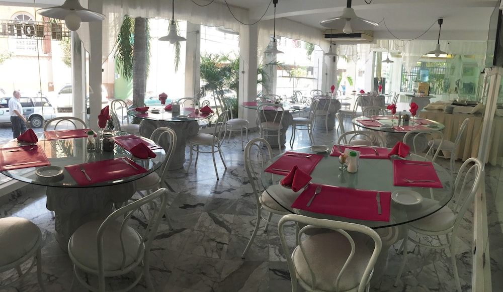 Arenal Hotel 37/50