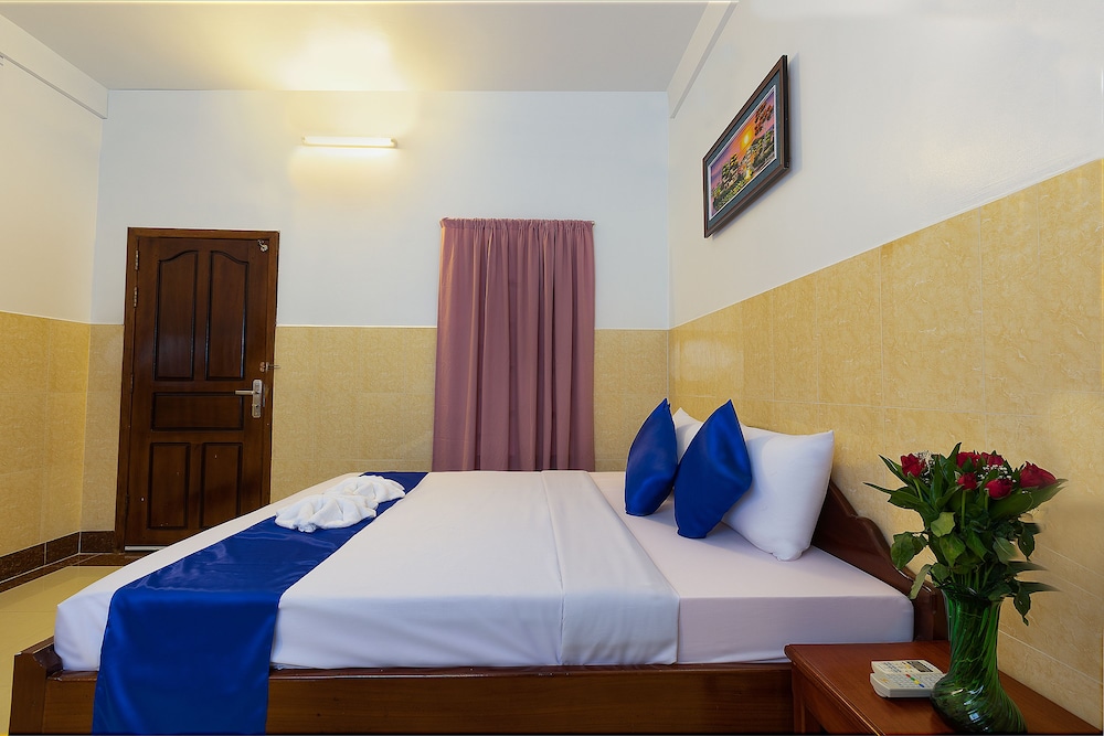 Botoum Hostel 15/33