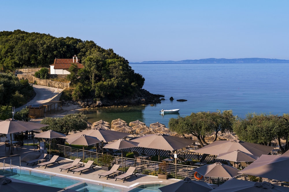 Prima Vista Beachfront Boutique Hotel 51/60