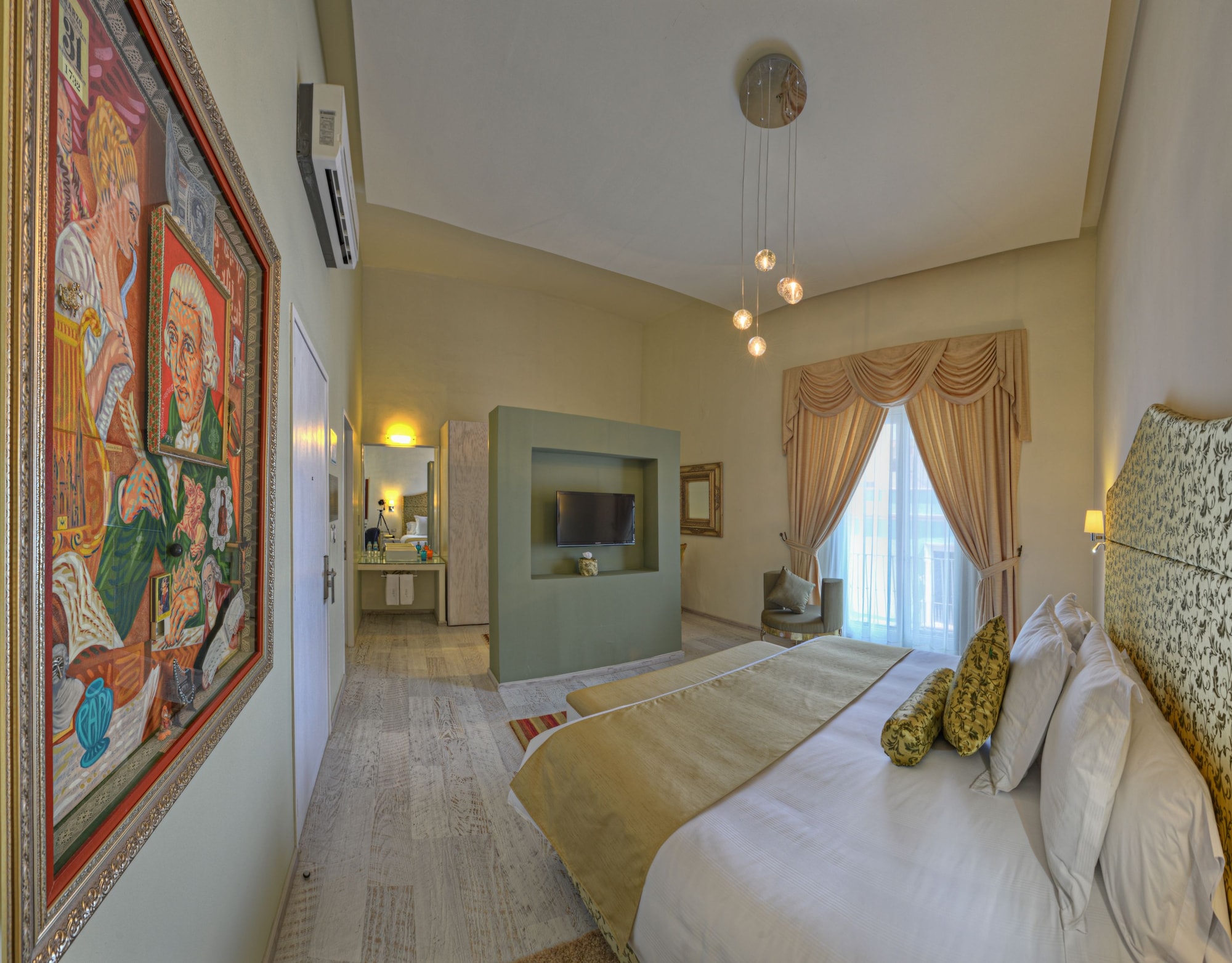 JUNIOR SUITE, KING BED