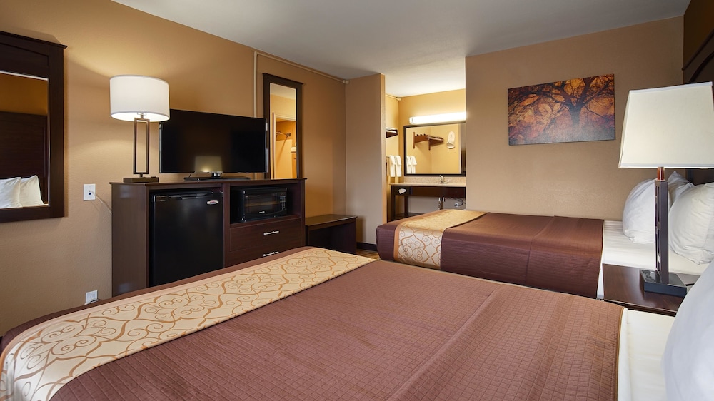 Best Western Taylor Inn 6/24