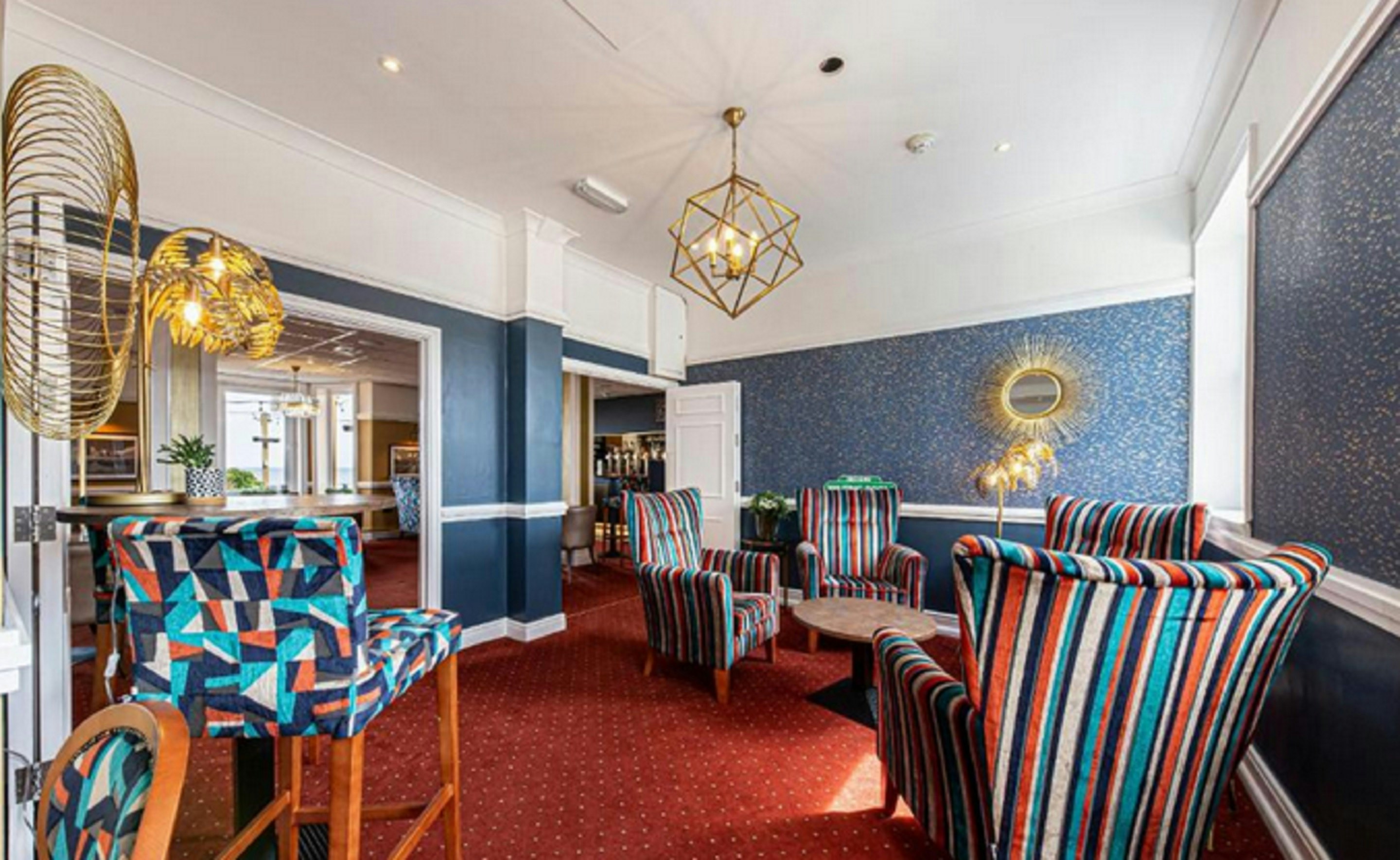 The Beaches Hotel 73/100