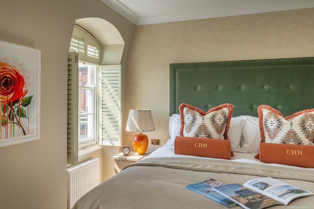 Chichester Harbour Hotel 24/72