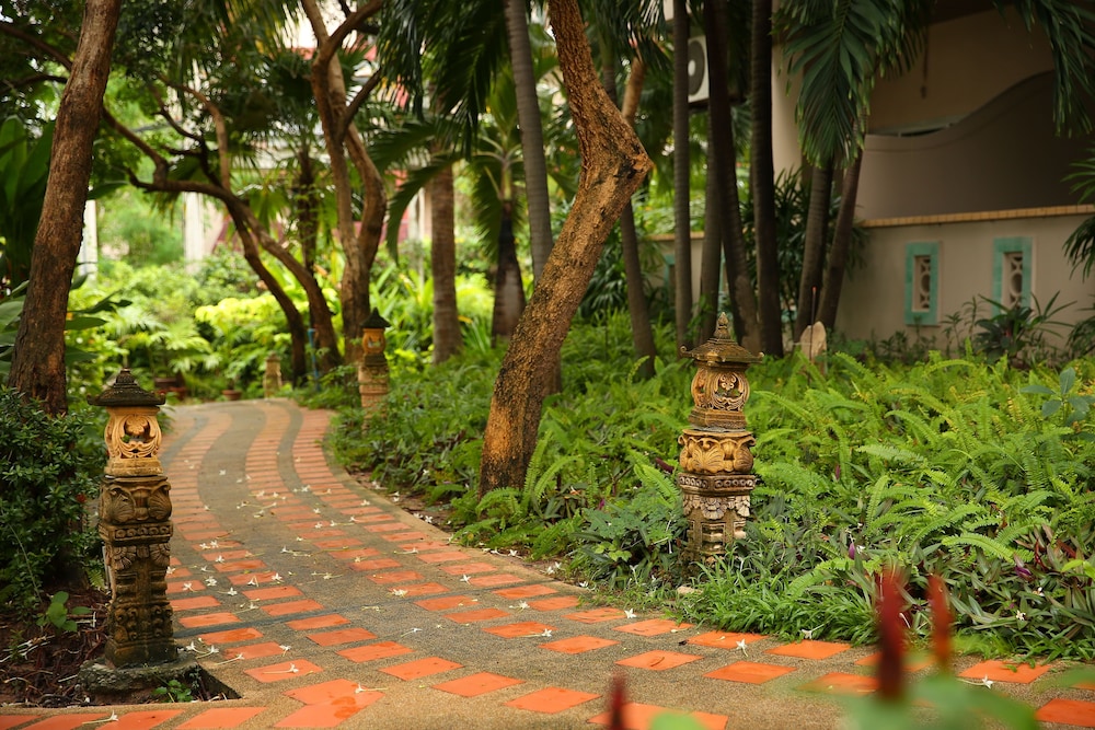 Diana Garden Resort 39/48