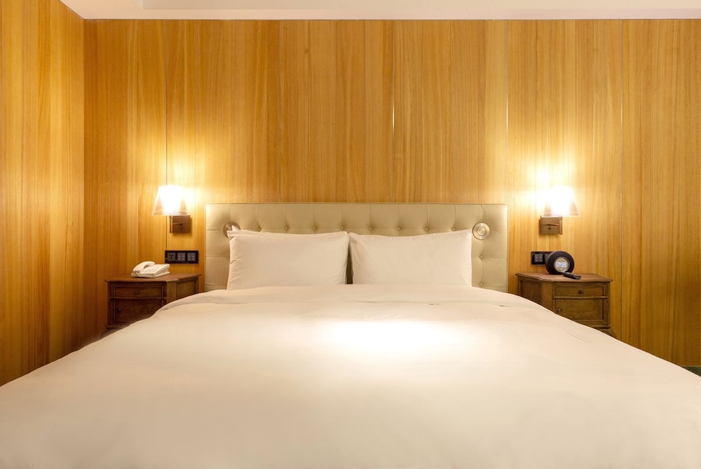Inhouse Hotel Grand 12/65