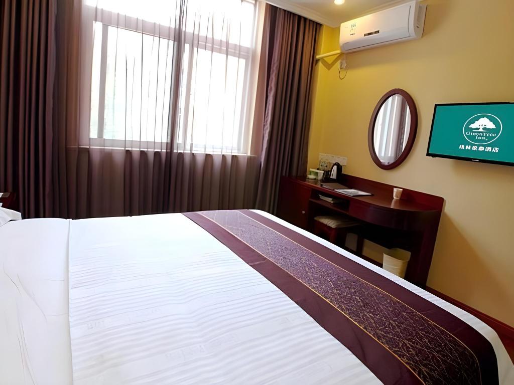 Greentree Inn Zhenjiang Science And Technology University Youth Square Express Hotel 11/41
