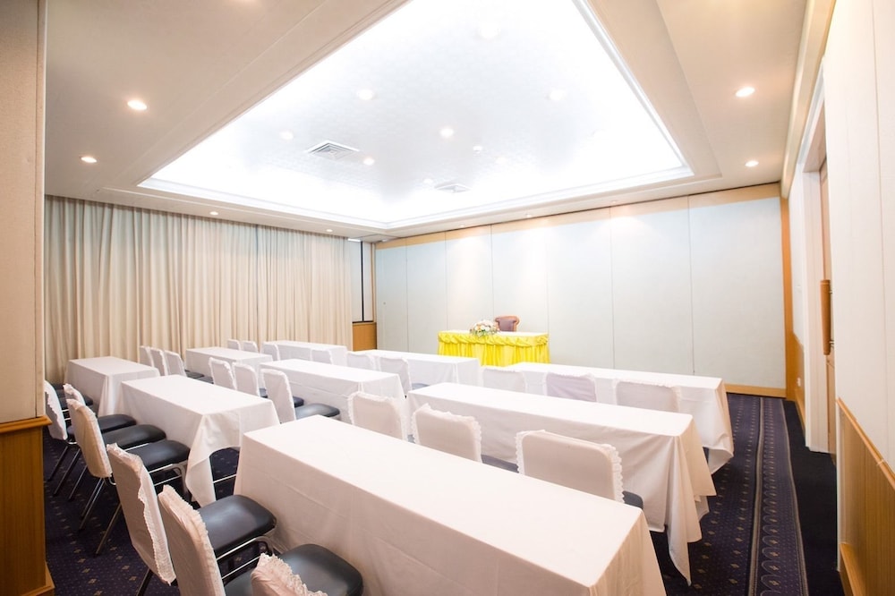 V L Hatyai Hotel 53/65