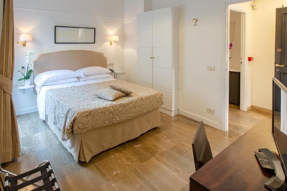 Hotel Modigliani 24/61