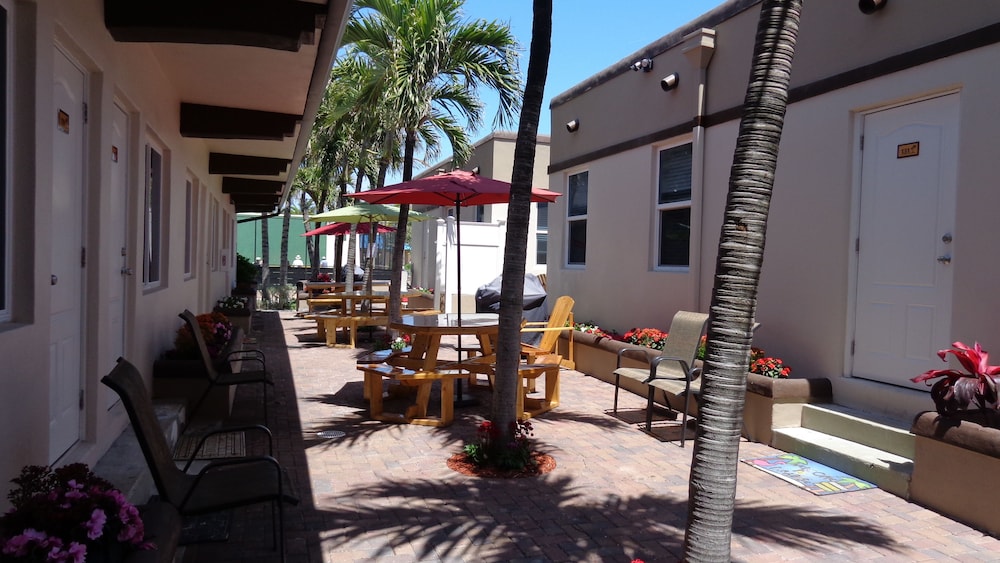 Caribbean Resort by the Ocean 24/50
