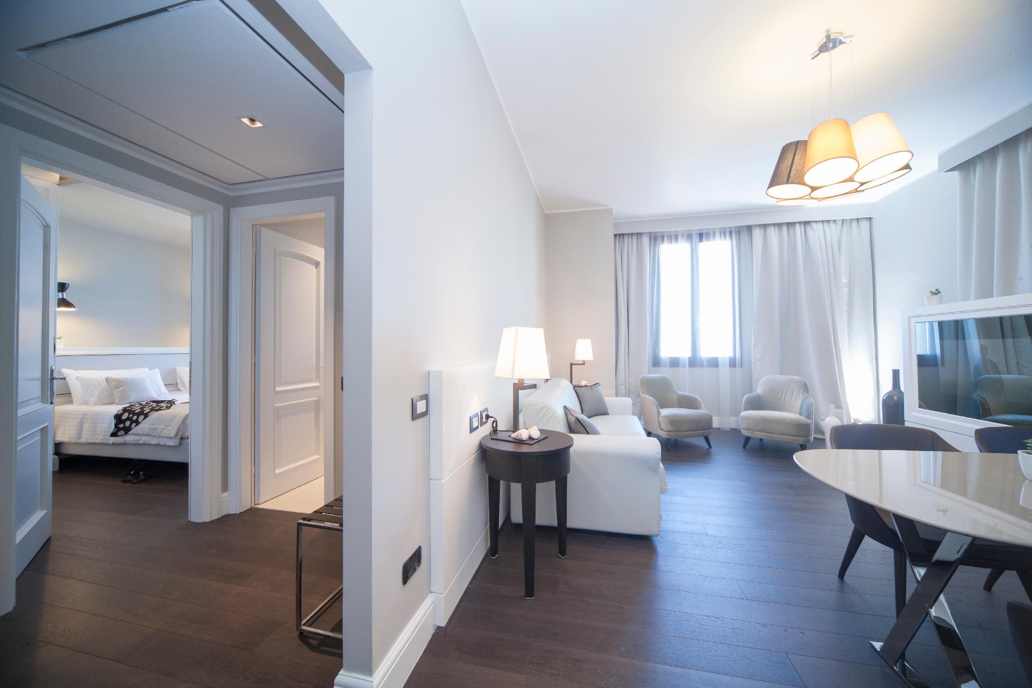 جناح عائلي، Hotel Grande Italia 3/3