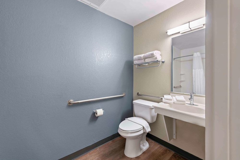 Extended Stay America - Charlotte - University Place 24/53