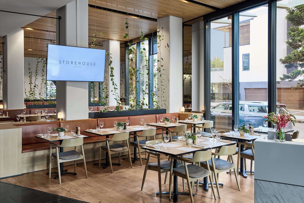 Vibe Hotel Melbourne Docklands 54/67