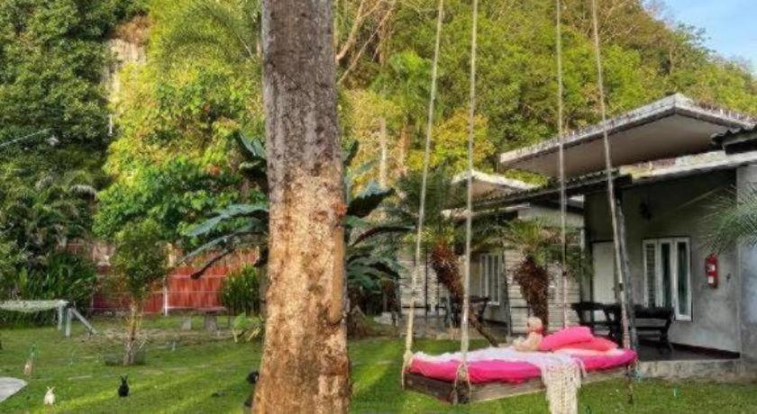 V Valley Resort 28/55