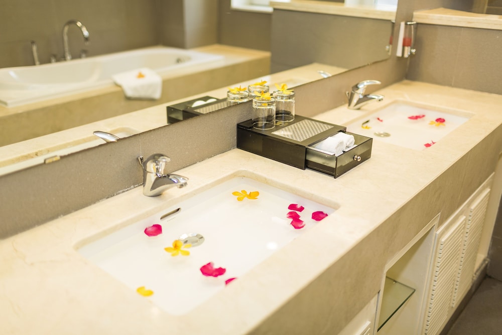 Hong Ha Hotel 48/51