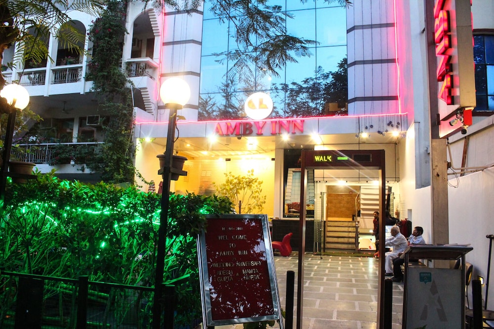 Hotel Amby Inn 2/50