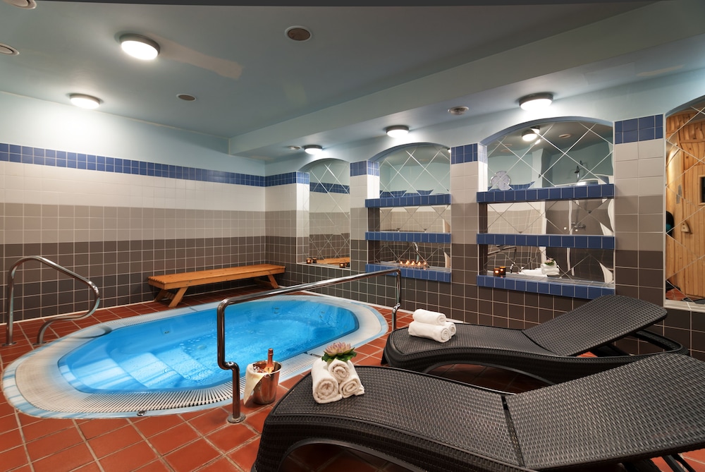 Hotel Zatisi 20/50