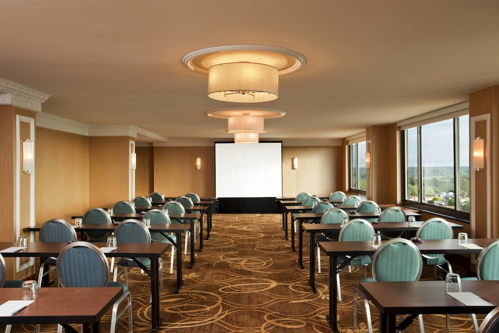 Sheraton Pentagon City Hotel 45/47