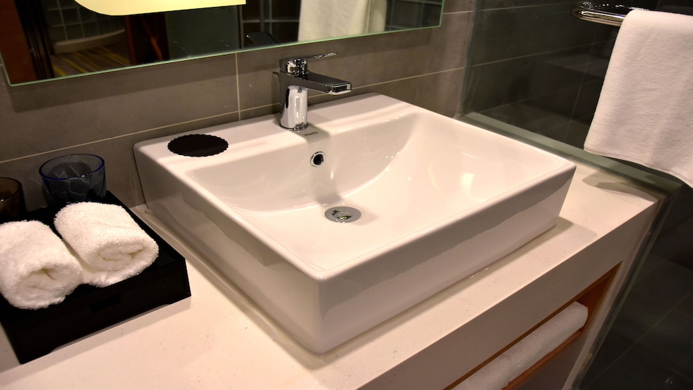 Holiday Inn Express Chengdu Airport Zone 40/75