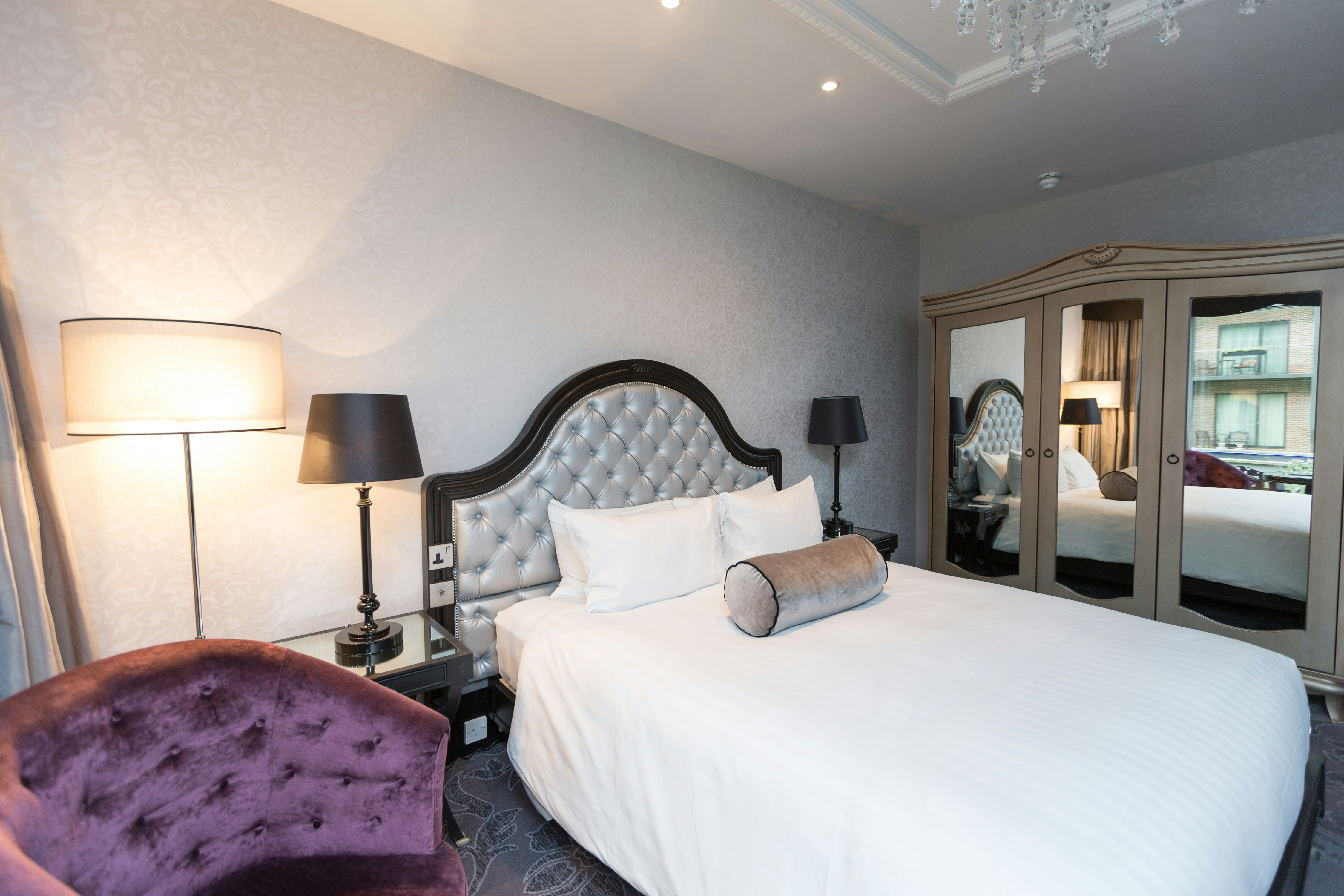 غرفة ديلوكس بسرير كينج وسرير كوين، Hilton London Syon Park 5/7