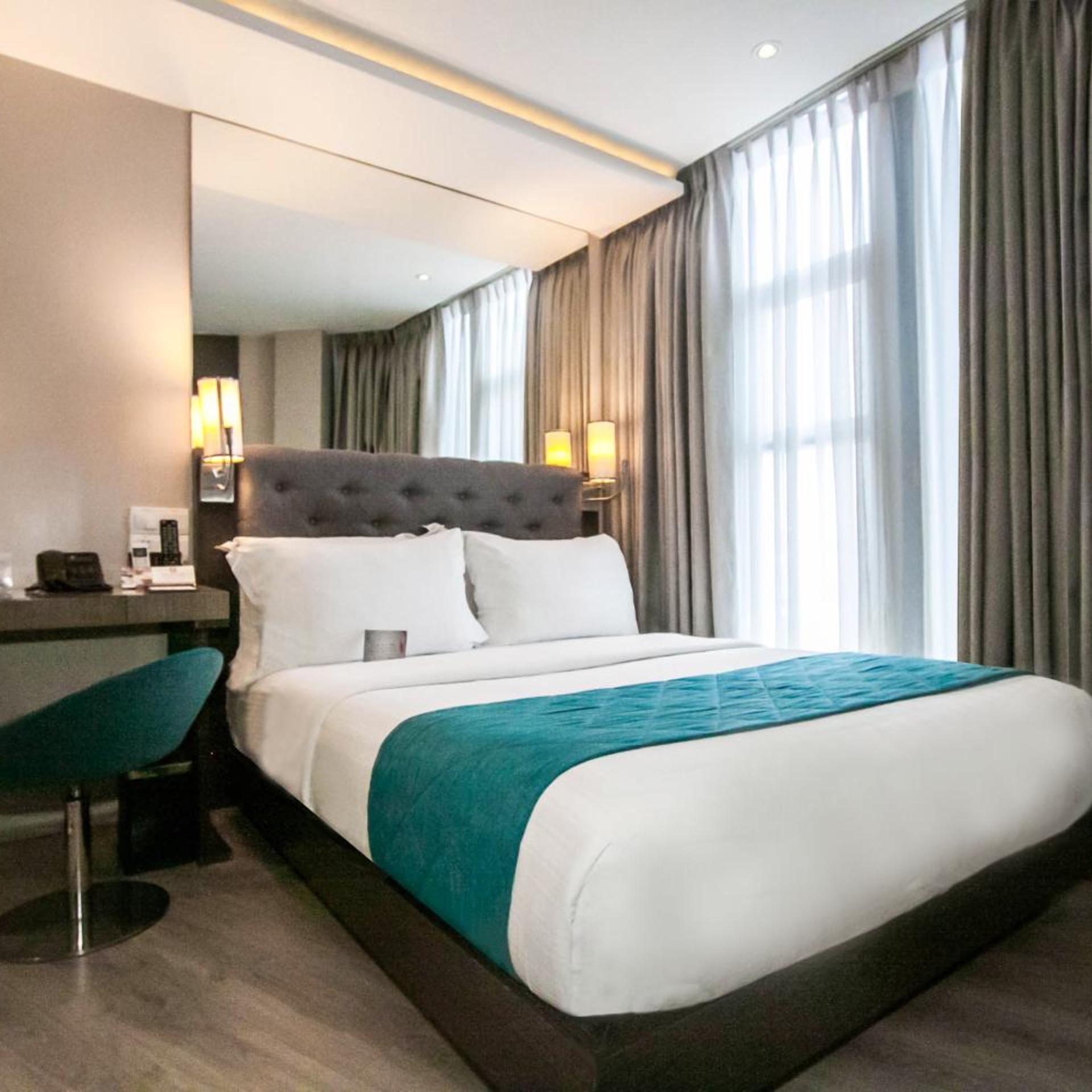 Deluxe, Queen Bed