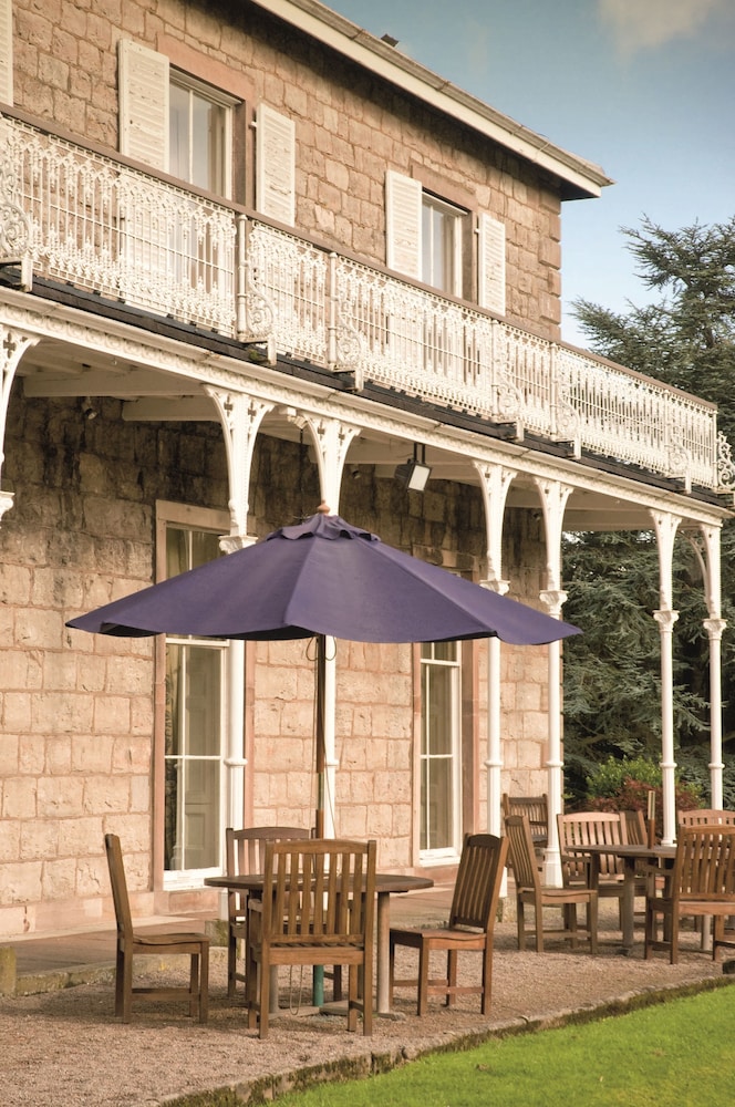 Macdonald Leeming House 3/50