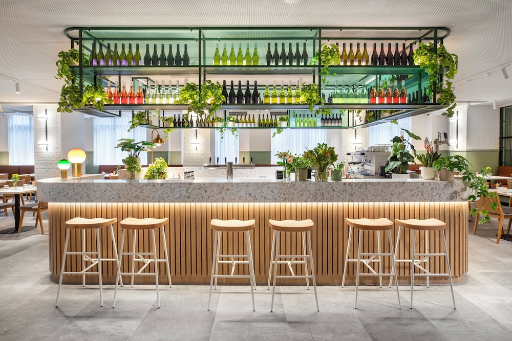Holiday Inn Melbourne Bourke Street Mall by IHG 34/48