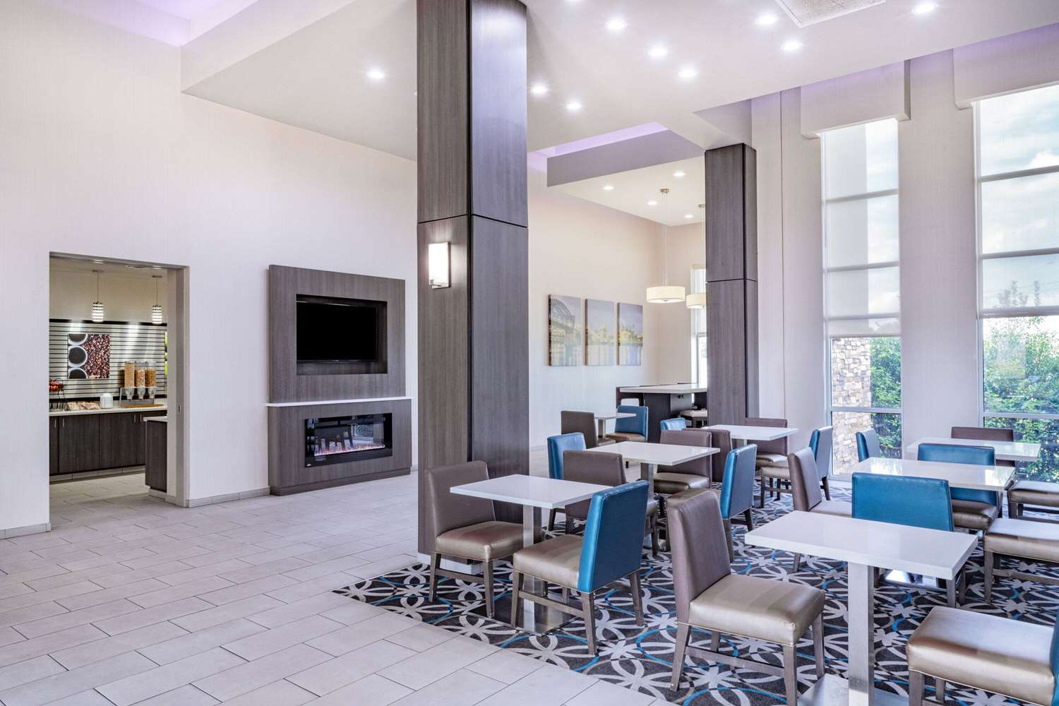 La Quinta Inn & Suites by Wyndham Chattanooga - East Ridge 20/24