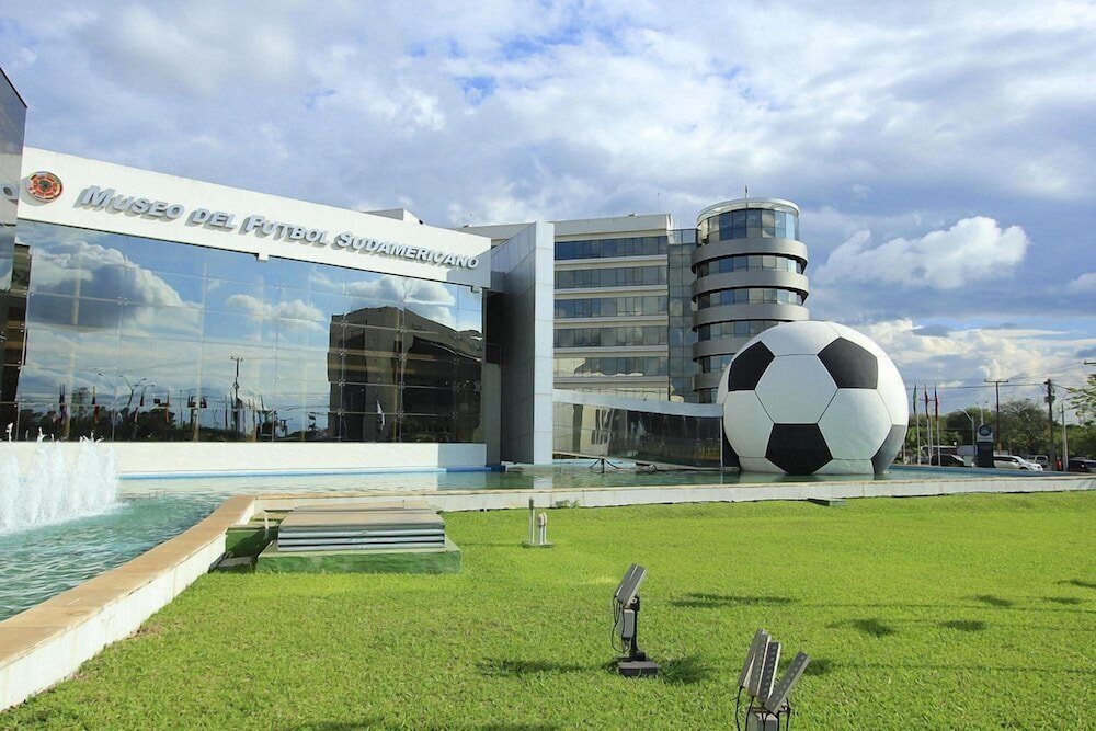 Ibis Asuncion 67/69