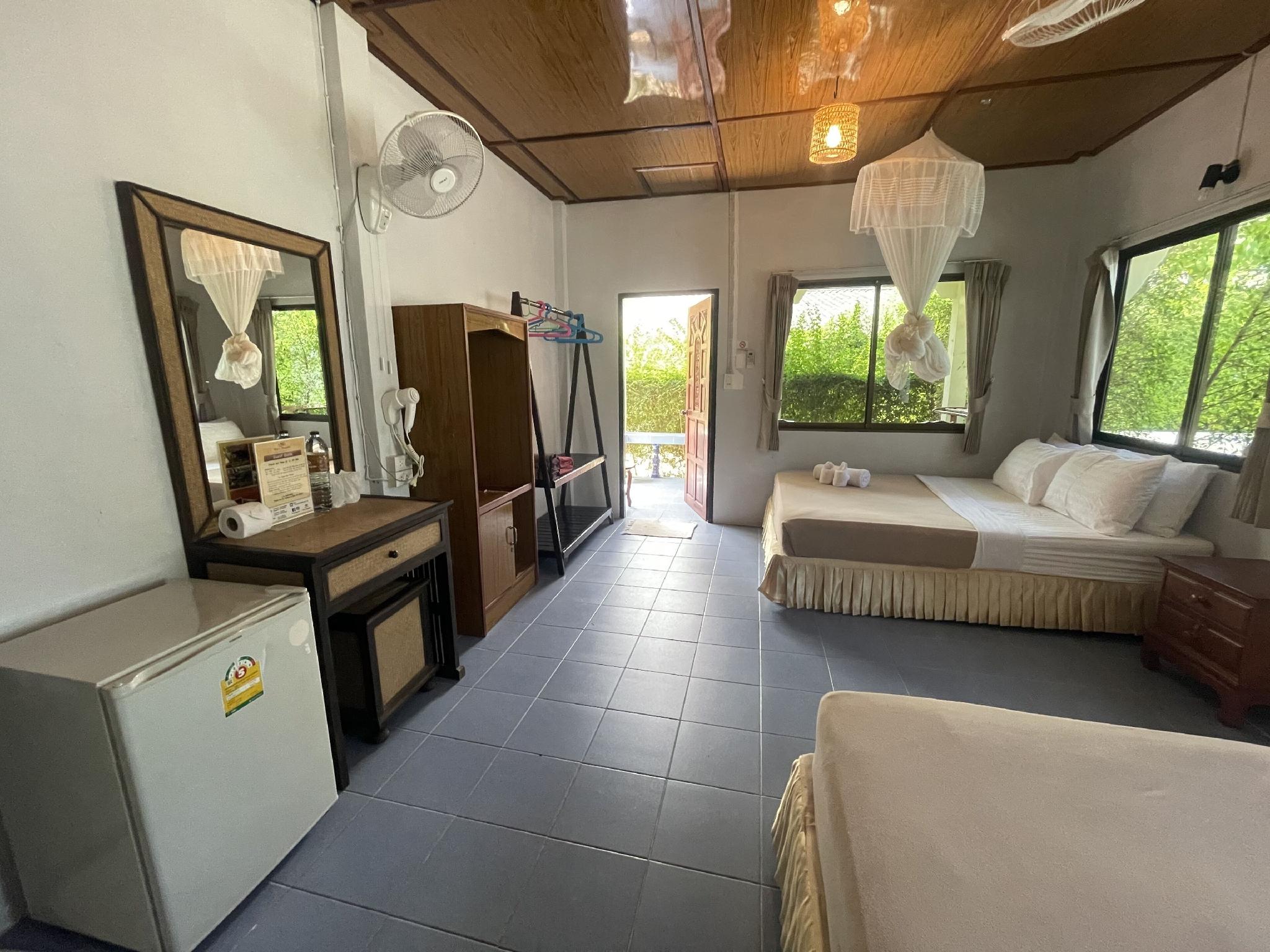 Bungalow, Double Bed