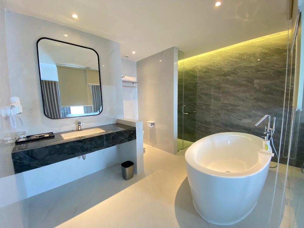 Grand Whiz Hotel Praxis Surabaya 37/43