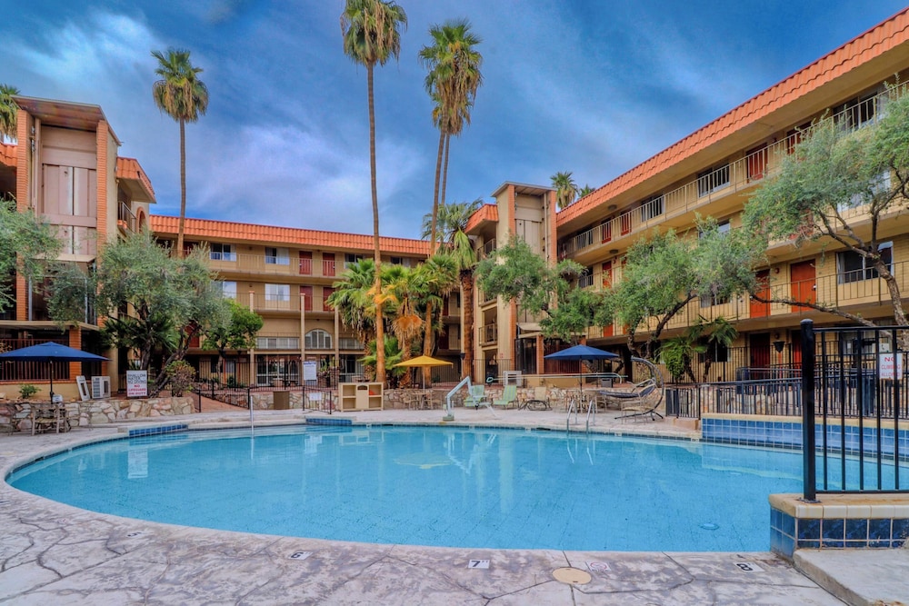 Motel6 Phoenix, AZ - Sky Harbor 6/56