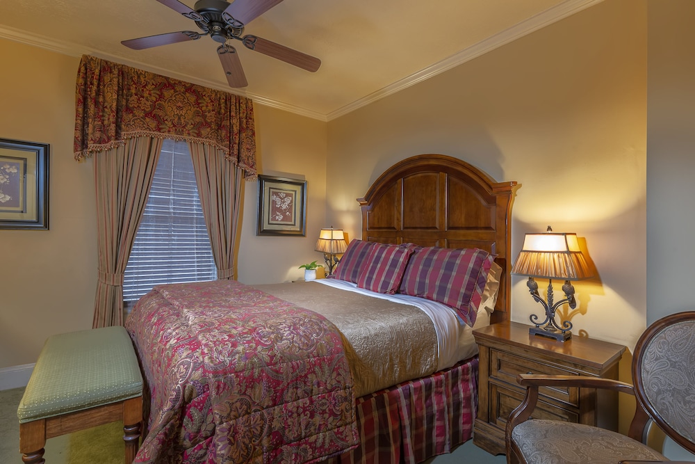 The Kenwood Inn 15/50