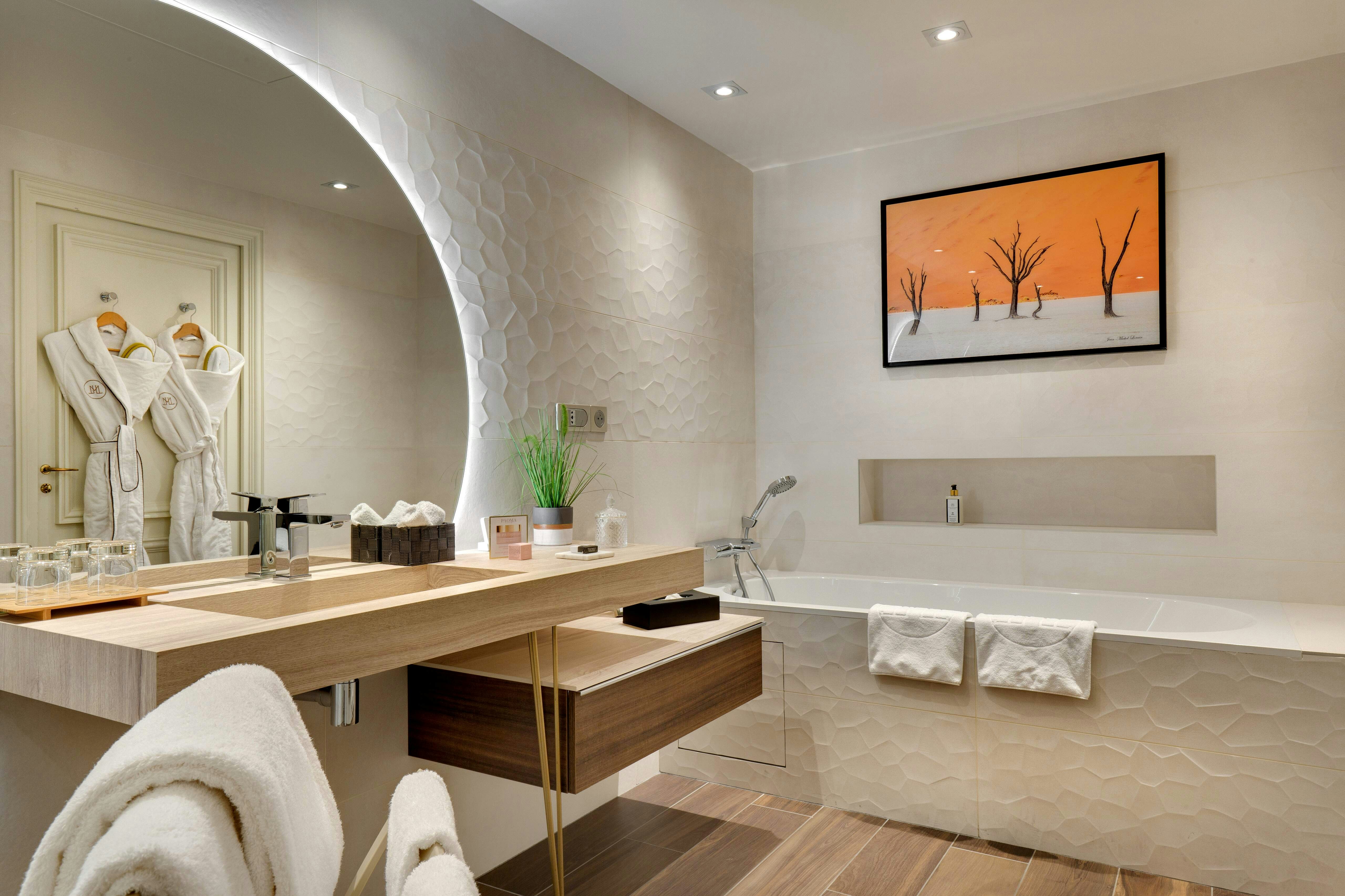La Cote Saint Jacques And Spa 50/50