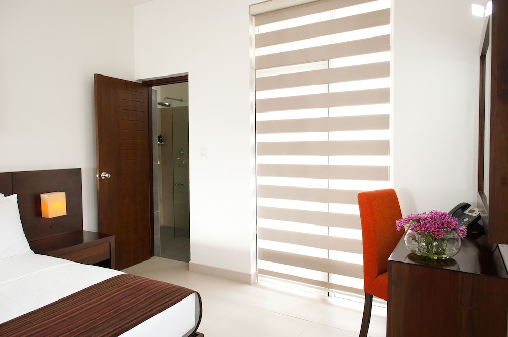 The Beach - All Suite Hotel 22/50