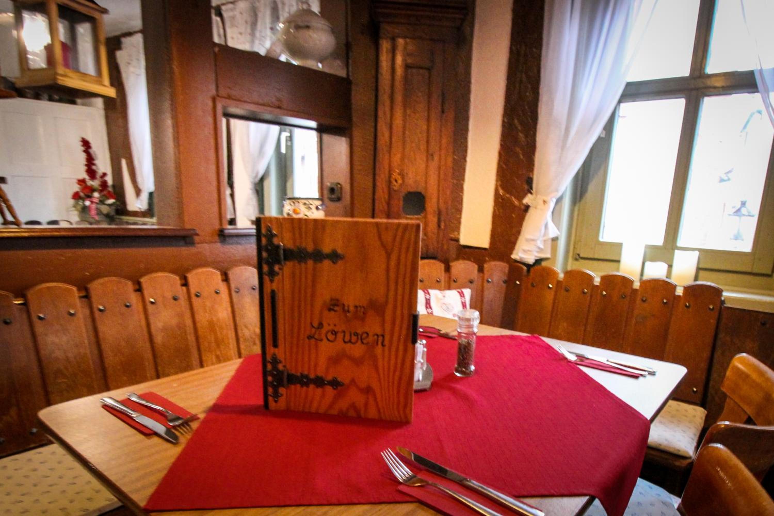 Hotel Zum Lowen 33/50