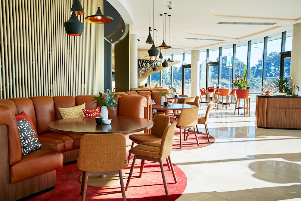 Vibe Hotel Canberra Airport 38/63