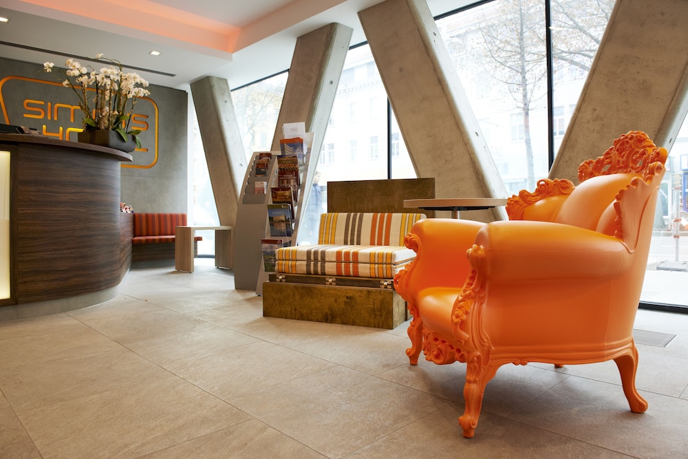 Simm's Hotel 26/41