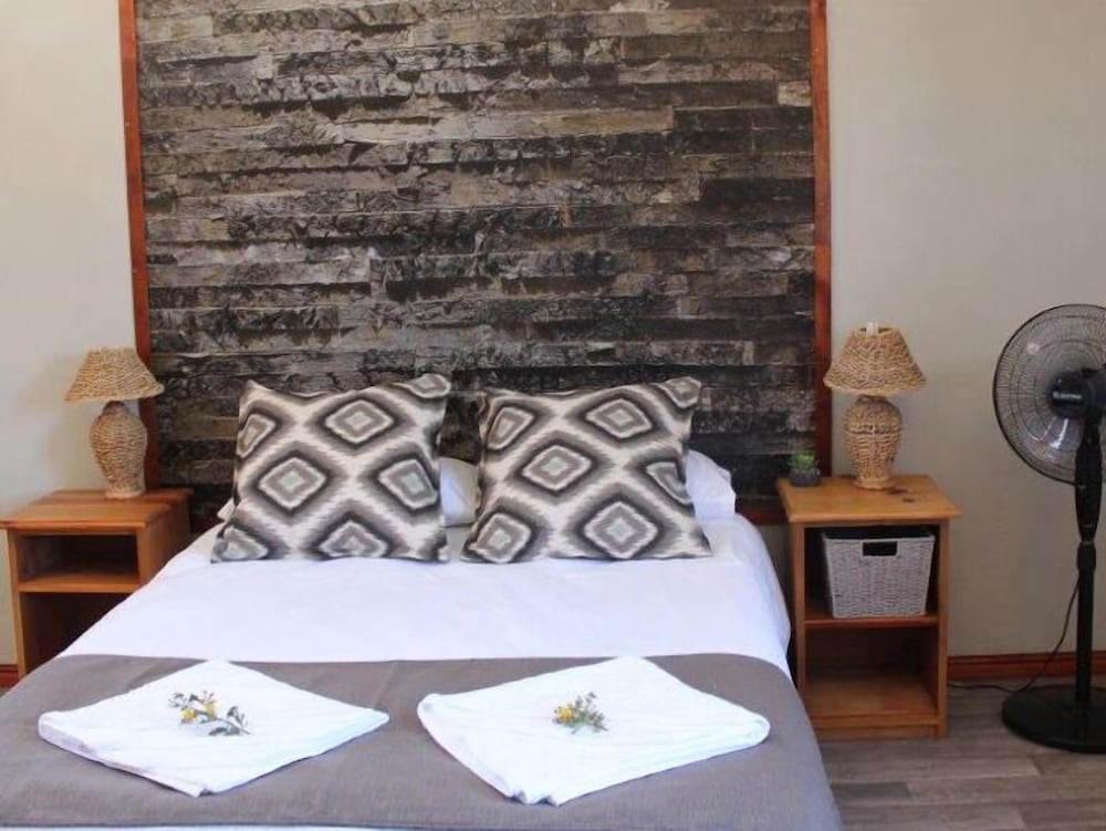 Teri-Lemveli Lodge 18/29
