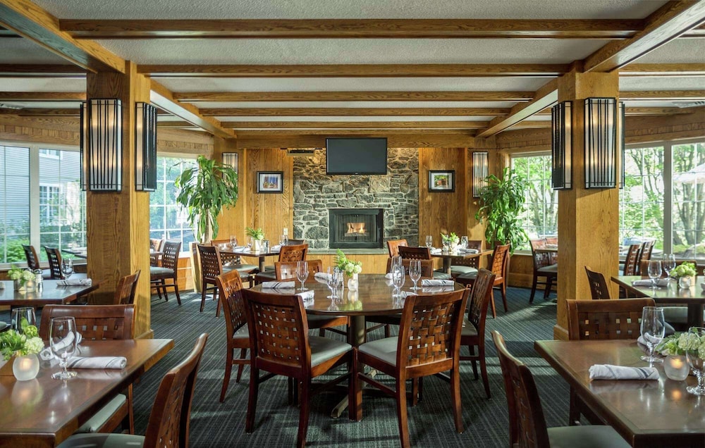 Doubletree By Hilton Burlington Vermont 61/88