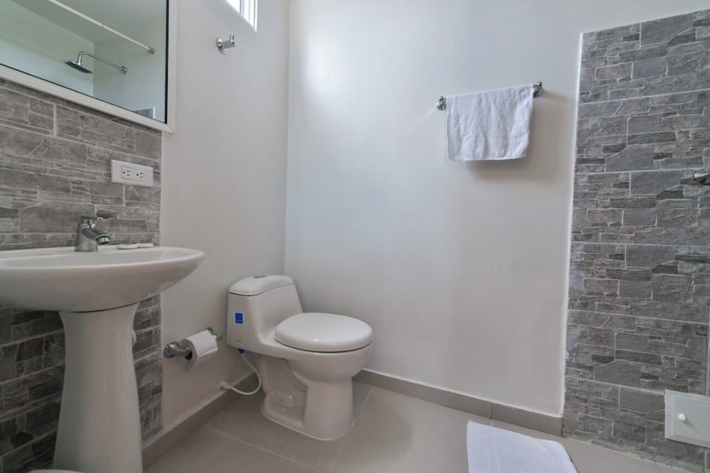 COMFORT, QUADRUPLE, PRIVATE BATHROOM