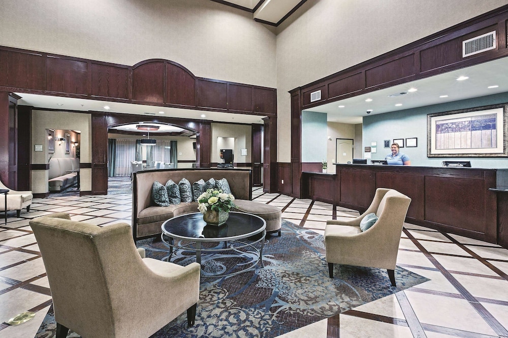 La Quinta Inn and Suites by Wyndham DFW Airport West - Euless 44/65