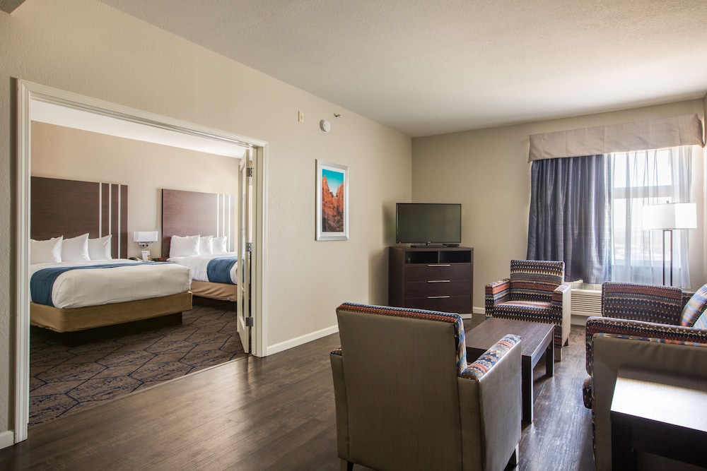 Baymont By Wyndham Albuquerque Airport 31/66