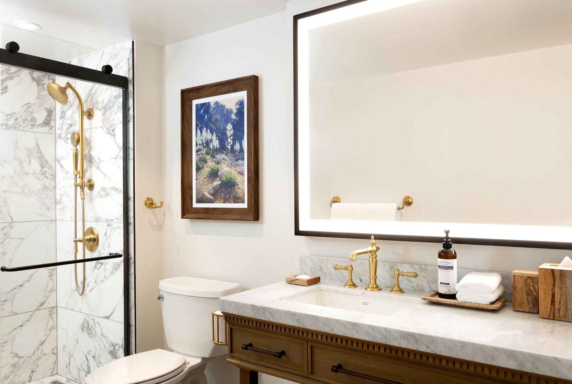 Hill Country, Suite, Retreat Floor