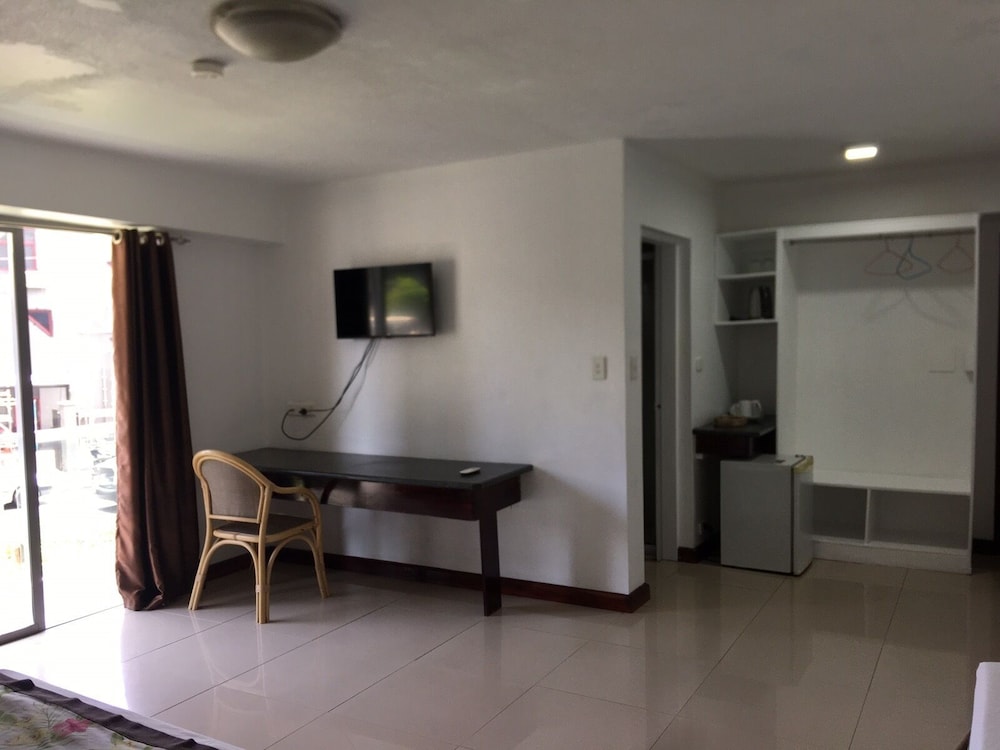 Elixir Hotel and Serviced Apartments 23/32