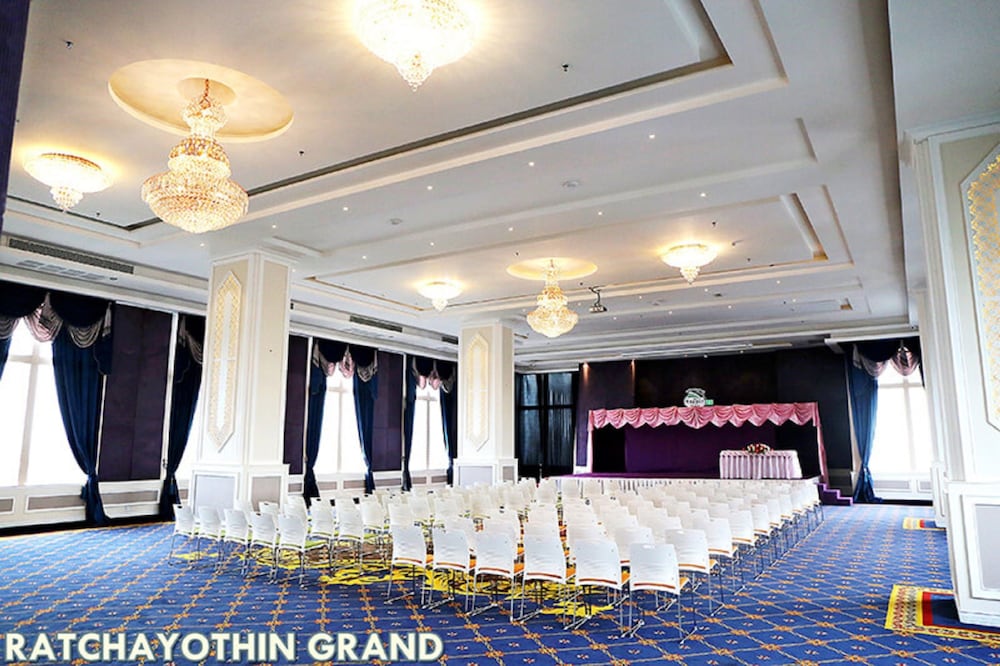 The Bazaar Hotel Bangkok 25/77