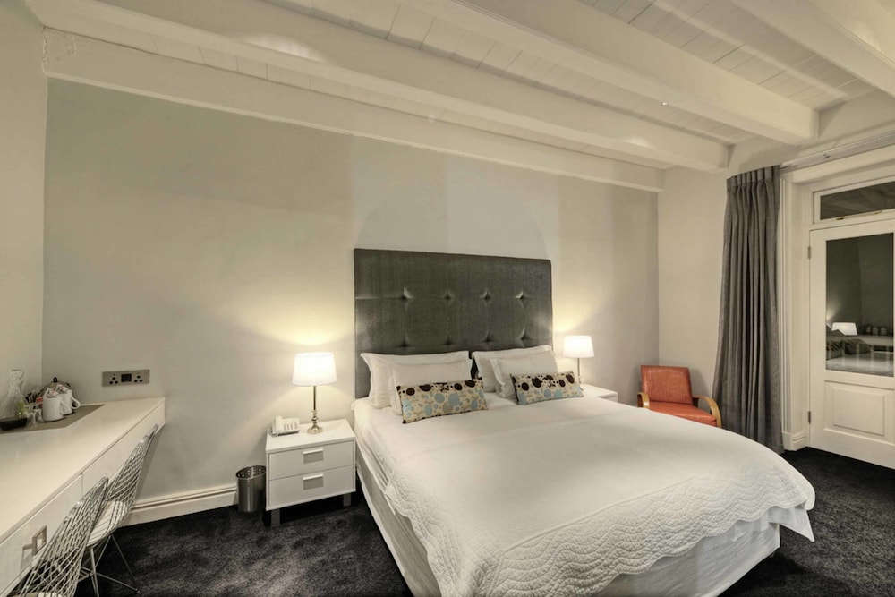 Three Boutique Hotel 34/79