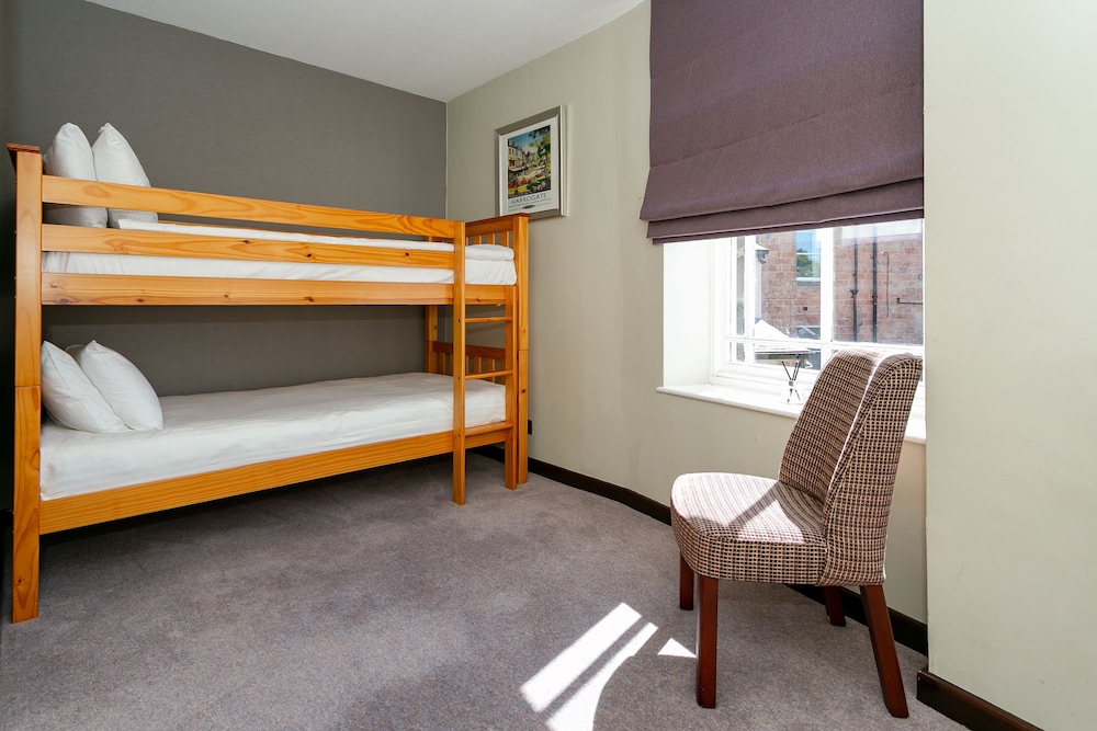 Cedar Court Hotel Harrogate 7/59