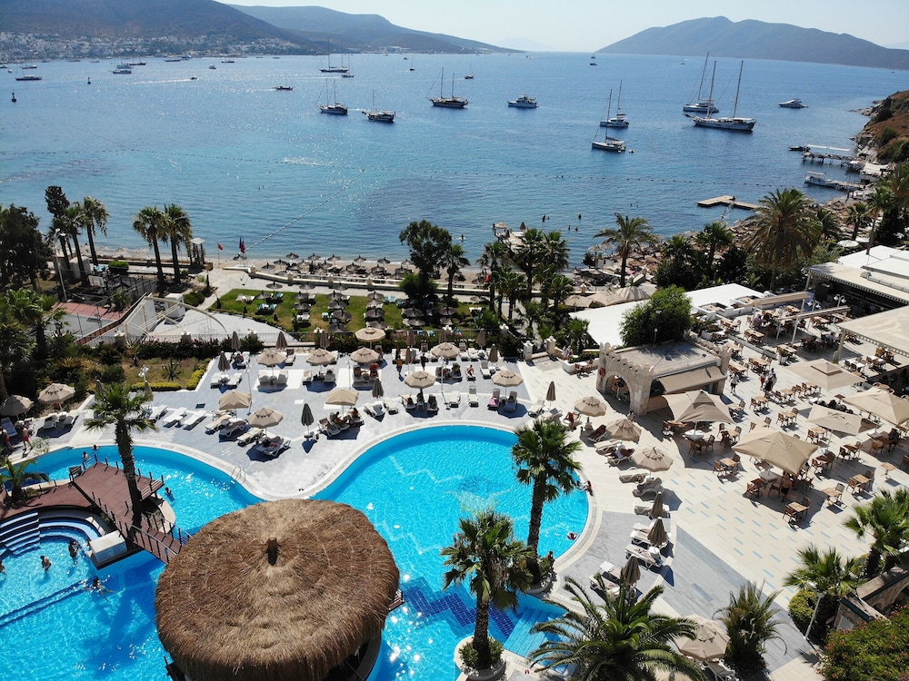 Salmakis Resort and Spa 66/72