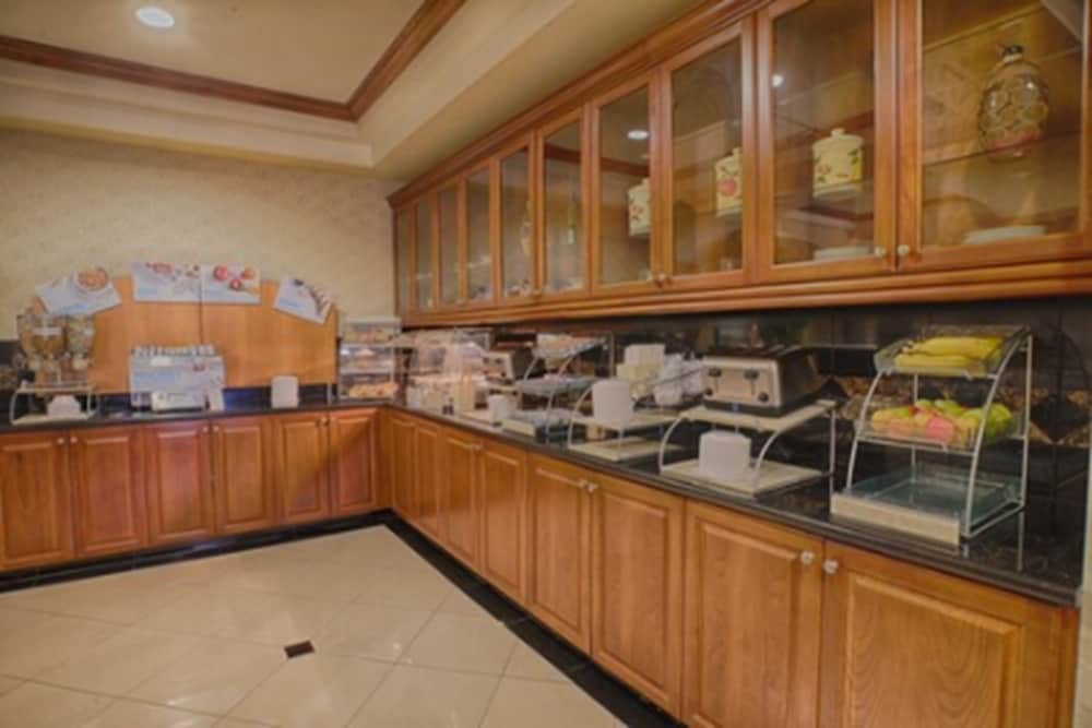 restaurant-cafeteria