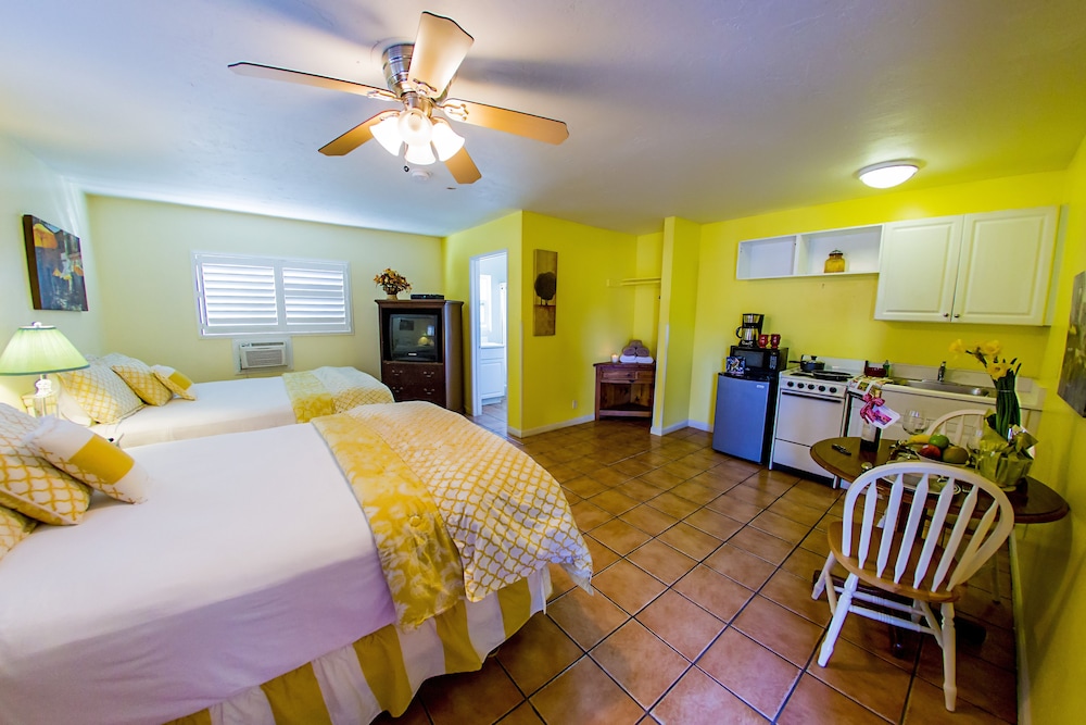 Leucadia Beach Inn 35/52